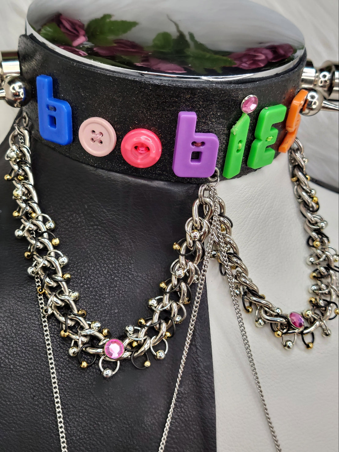 BOOB1ES