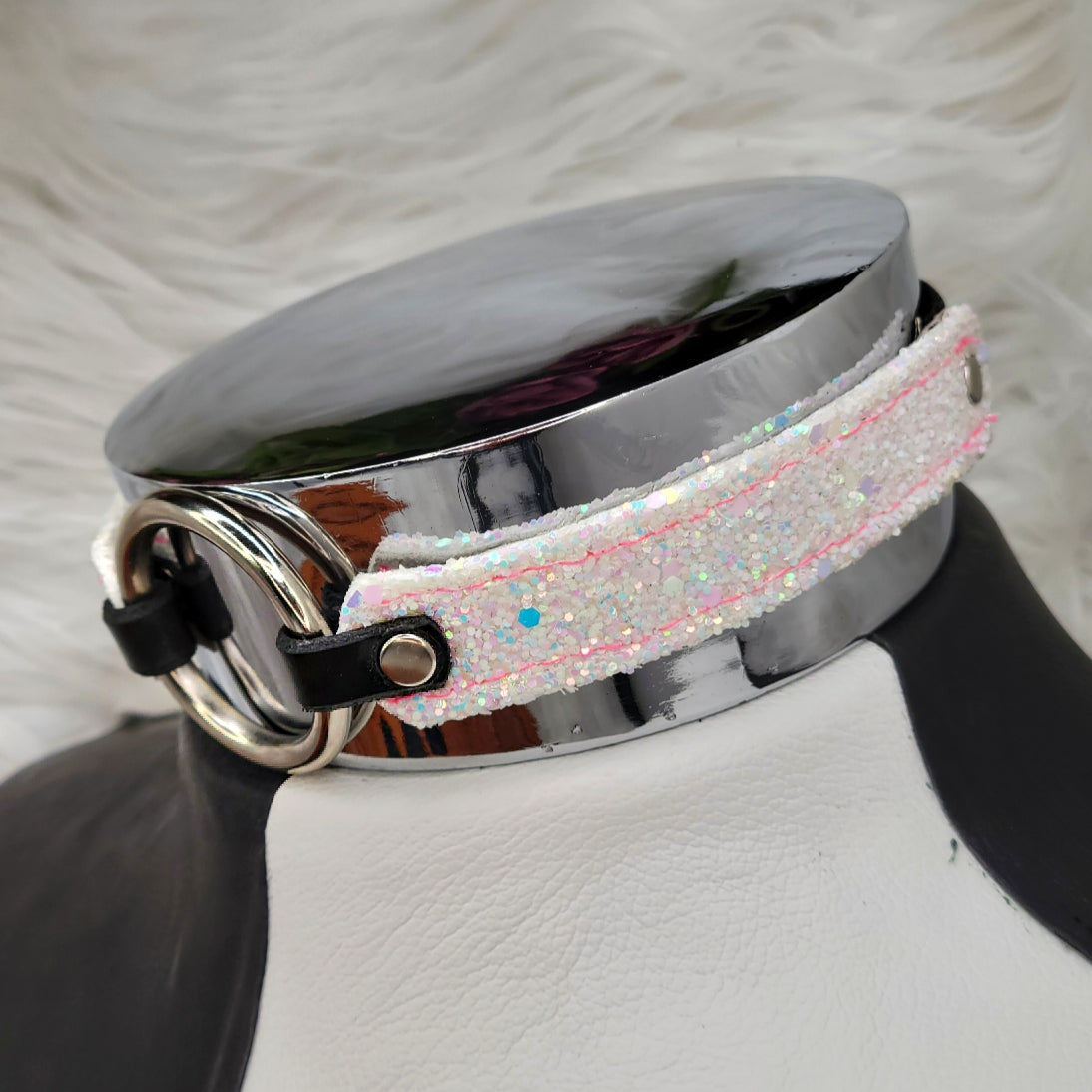 Simple Glitter Ribbon Collar