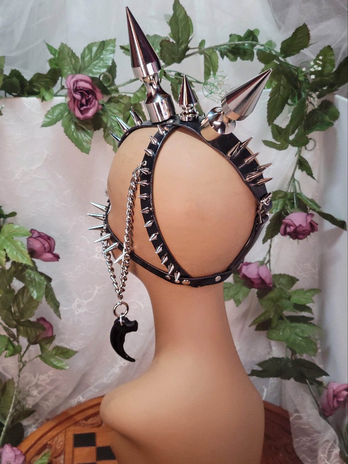 Scabulous Head-Harness